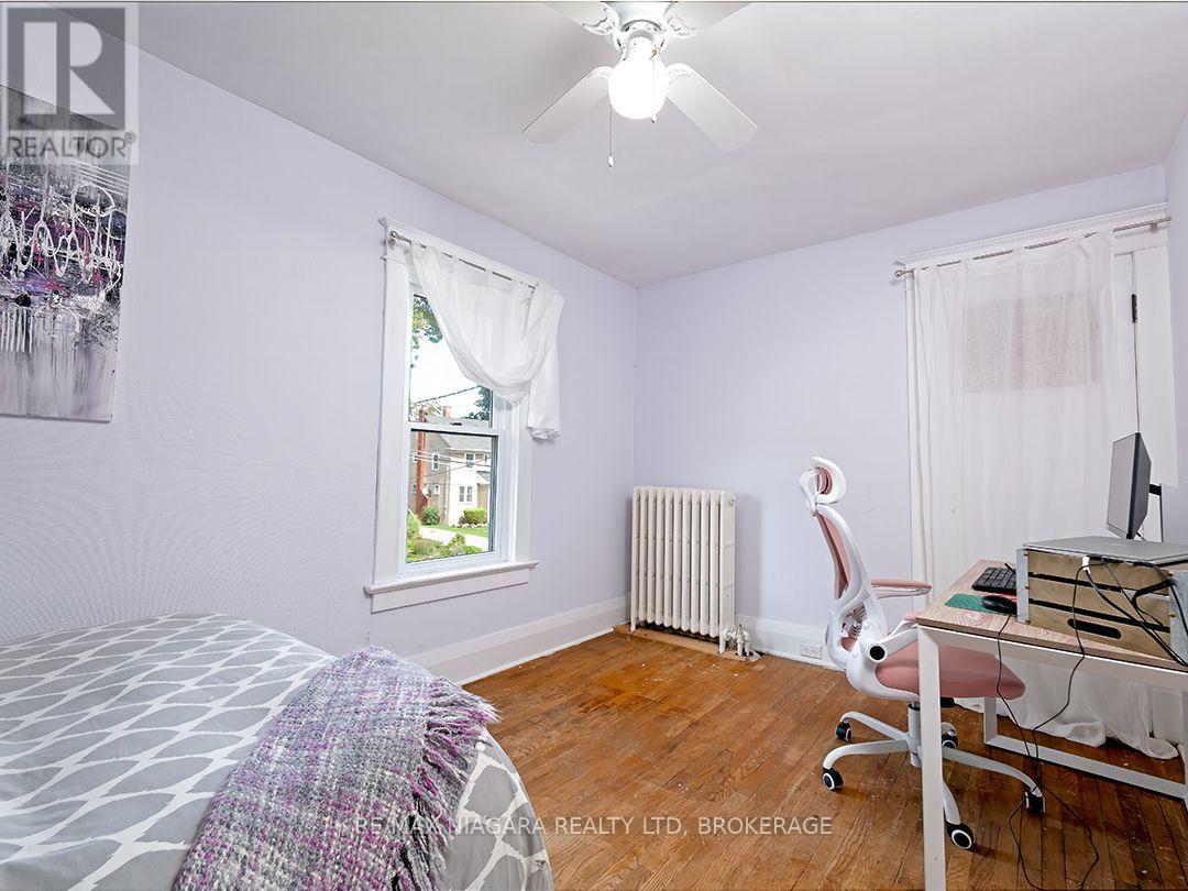 129 FOREST AVENUE - 17