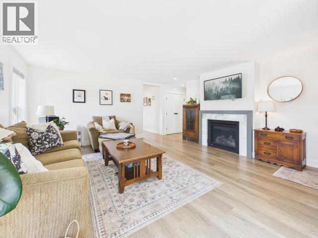 7339 LAZO STREET, Powell River