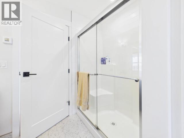 7339 LAZO STREET, Powell River