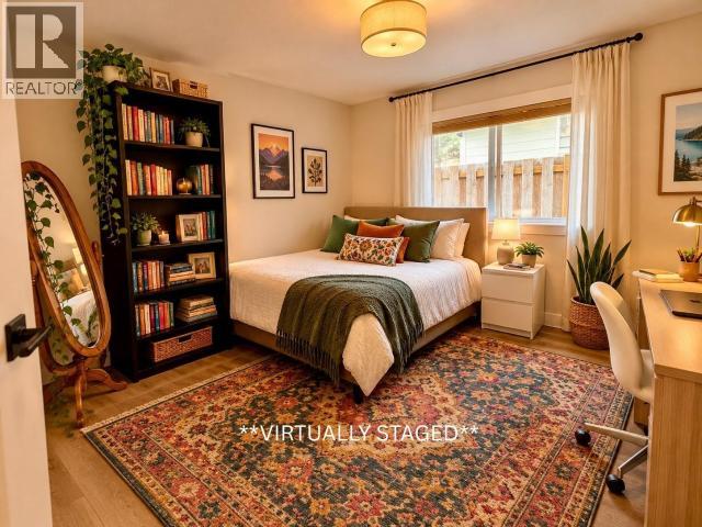 7339 LAZO STREET, Powell River