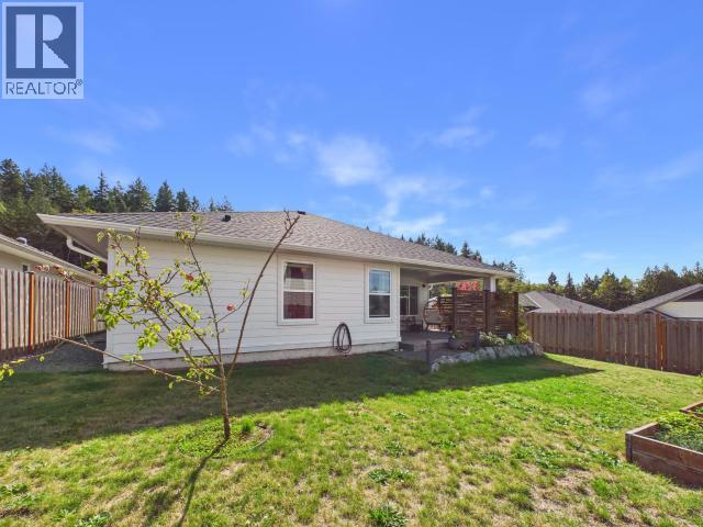 7339 LAZO STREET, Powell River