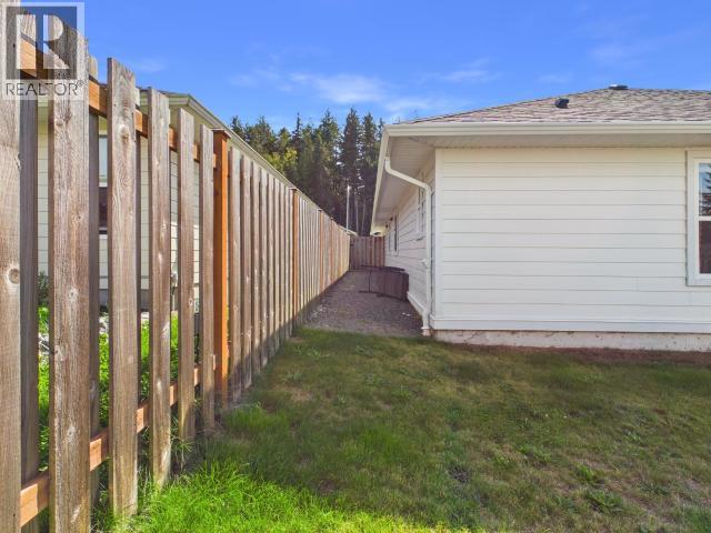 7339 LAZO STREET, Powell River