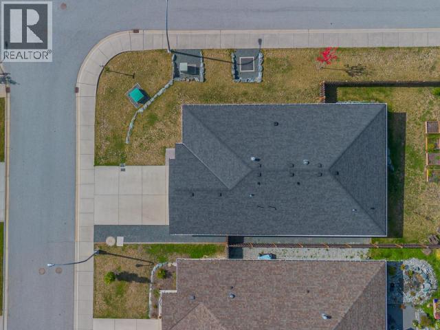 7339 LAZO STREET, Powell River