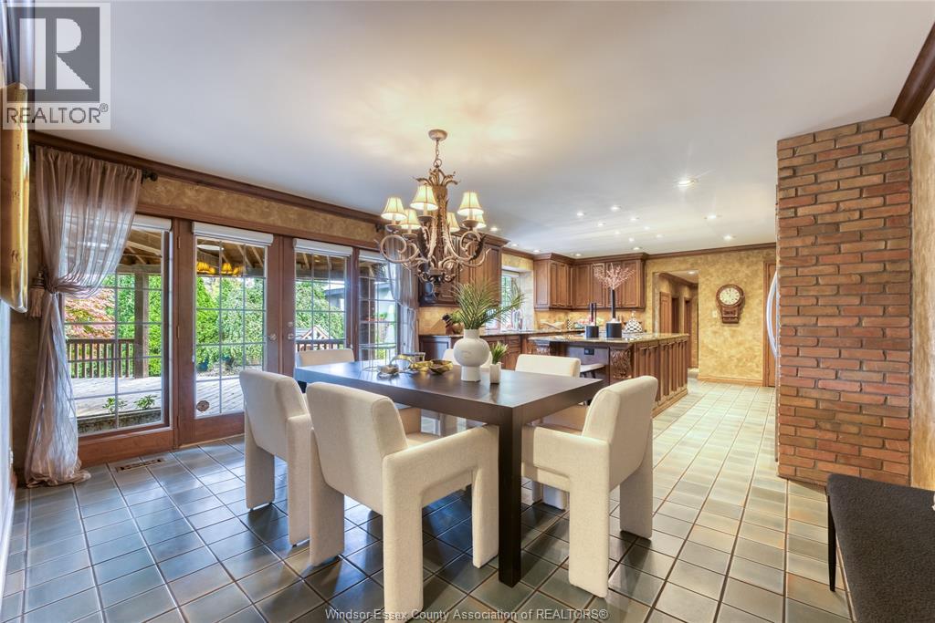 512 Bedford COURT - 18