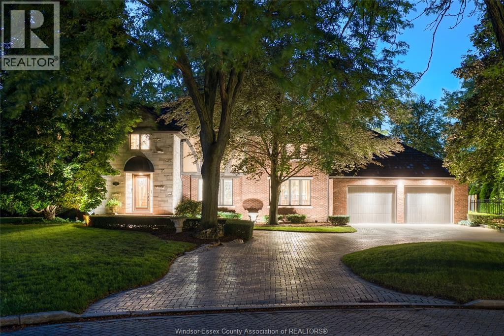 512 Bedford COURT, Windsor — photo 2