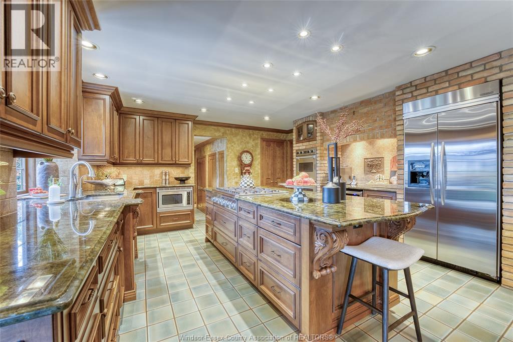 512 Bedford COURT - 22