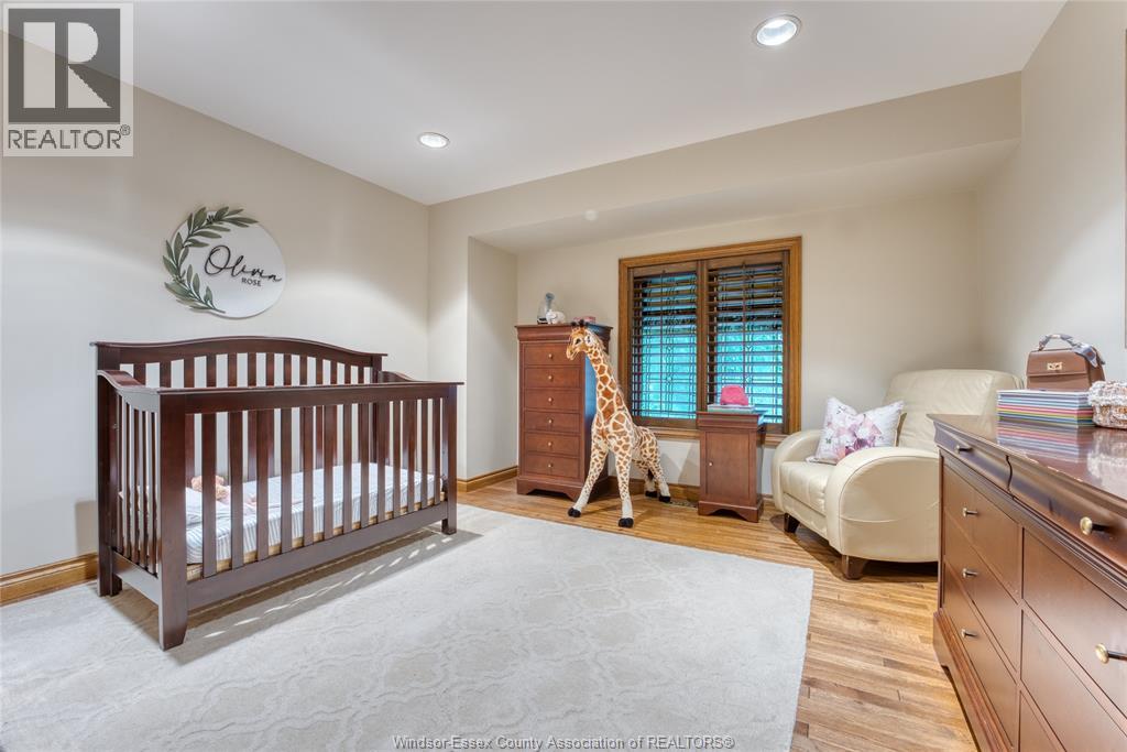 512 Bedford COURT - 27