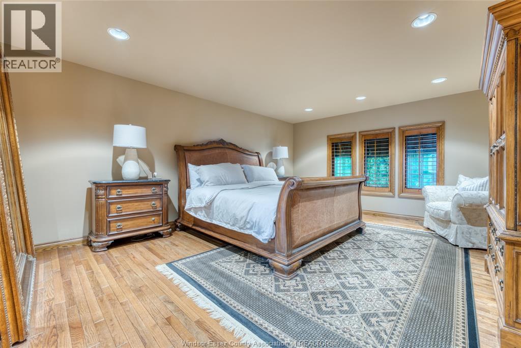 512 Bedford COURT - 31