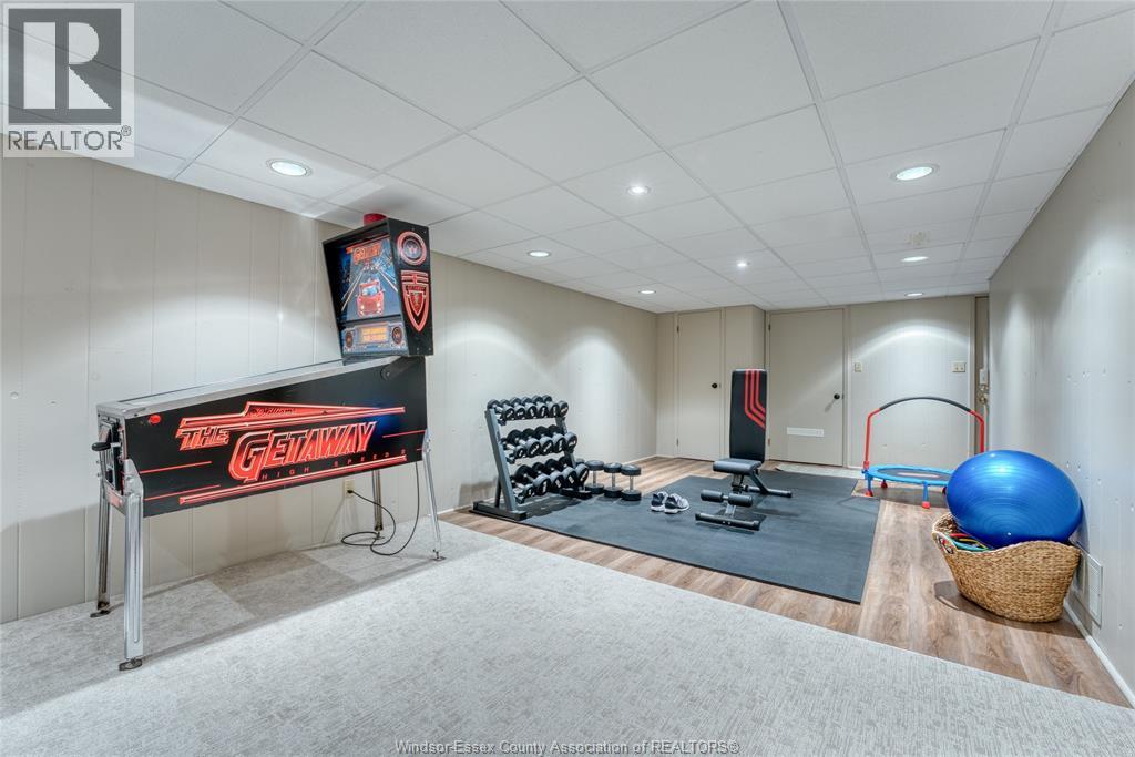 512 Bedford COURT - 41