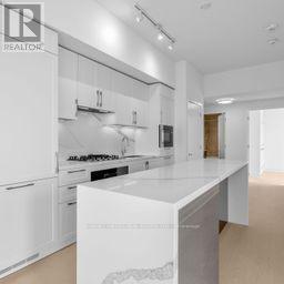 #807 8 MANOR ROAD W - 10