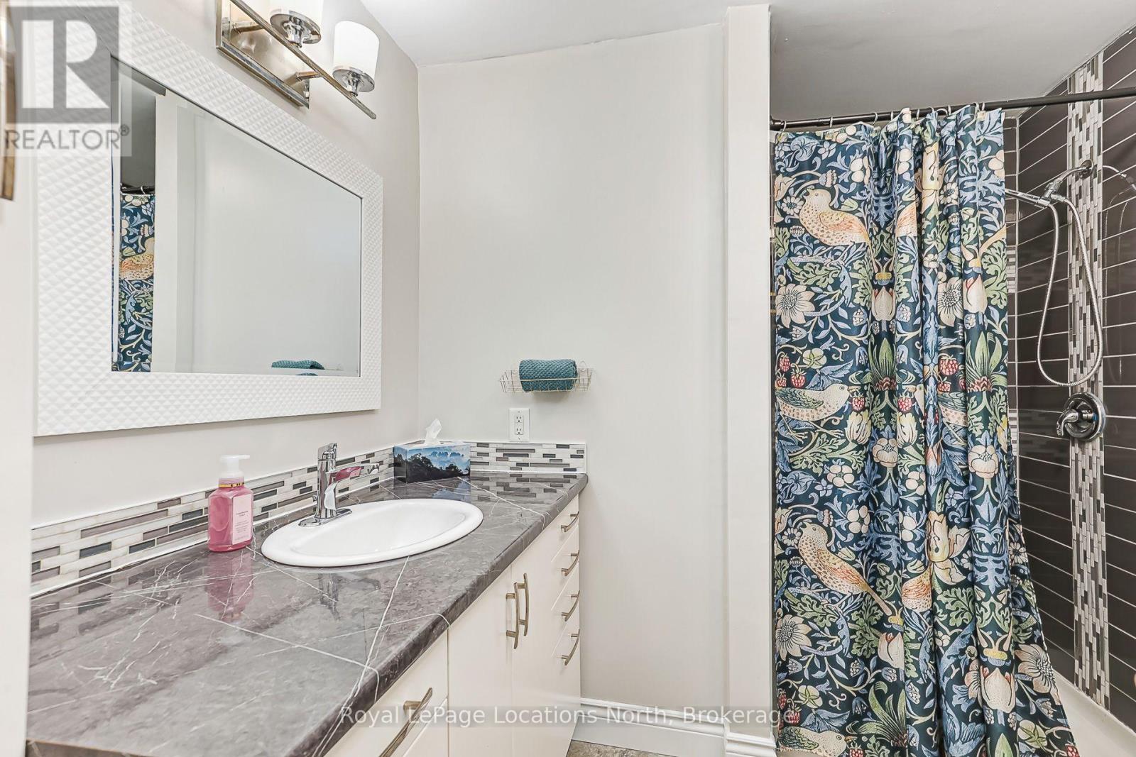 121 ERIE STREET - Image 24