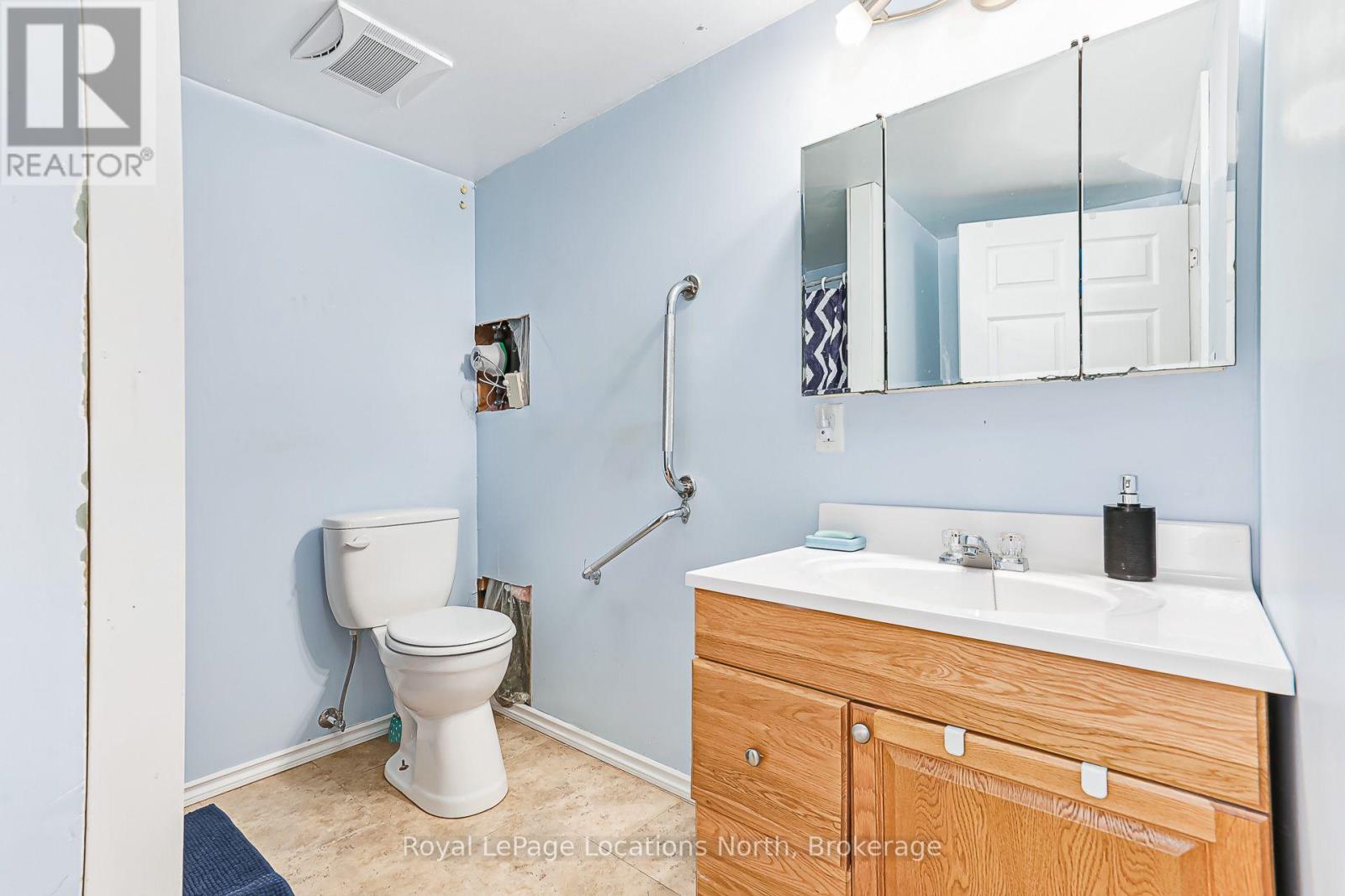 121 ERIE STREET - Image 37