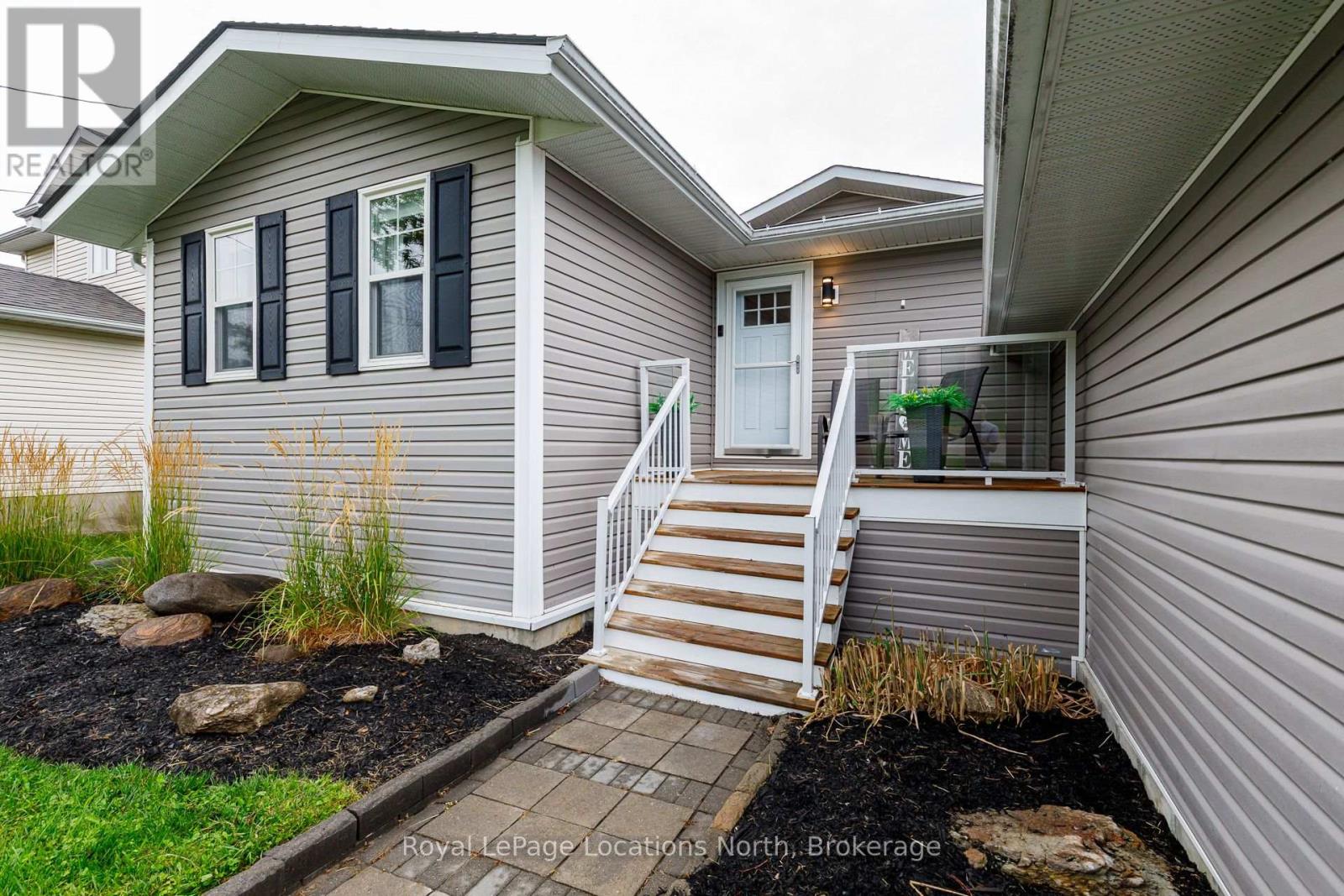 121 ERIE STREET, Collingwood — photo 9