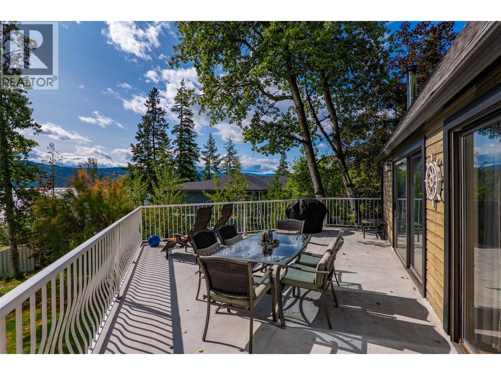 6473 Squilax Anglemont Road - Image 27