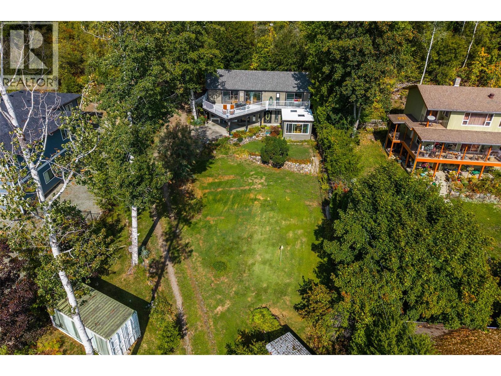 6473 Squilax Anglemont Road - 36