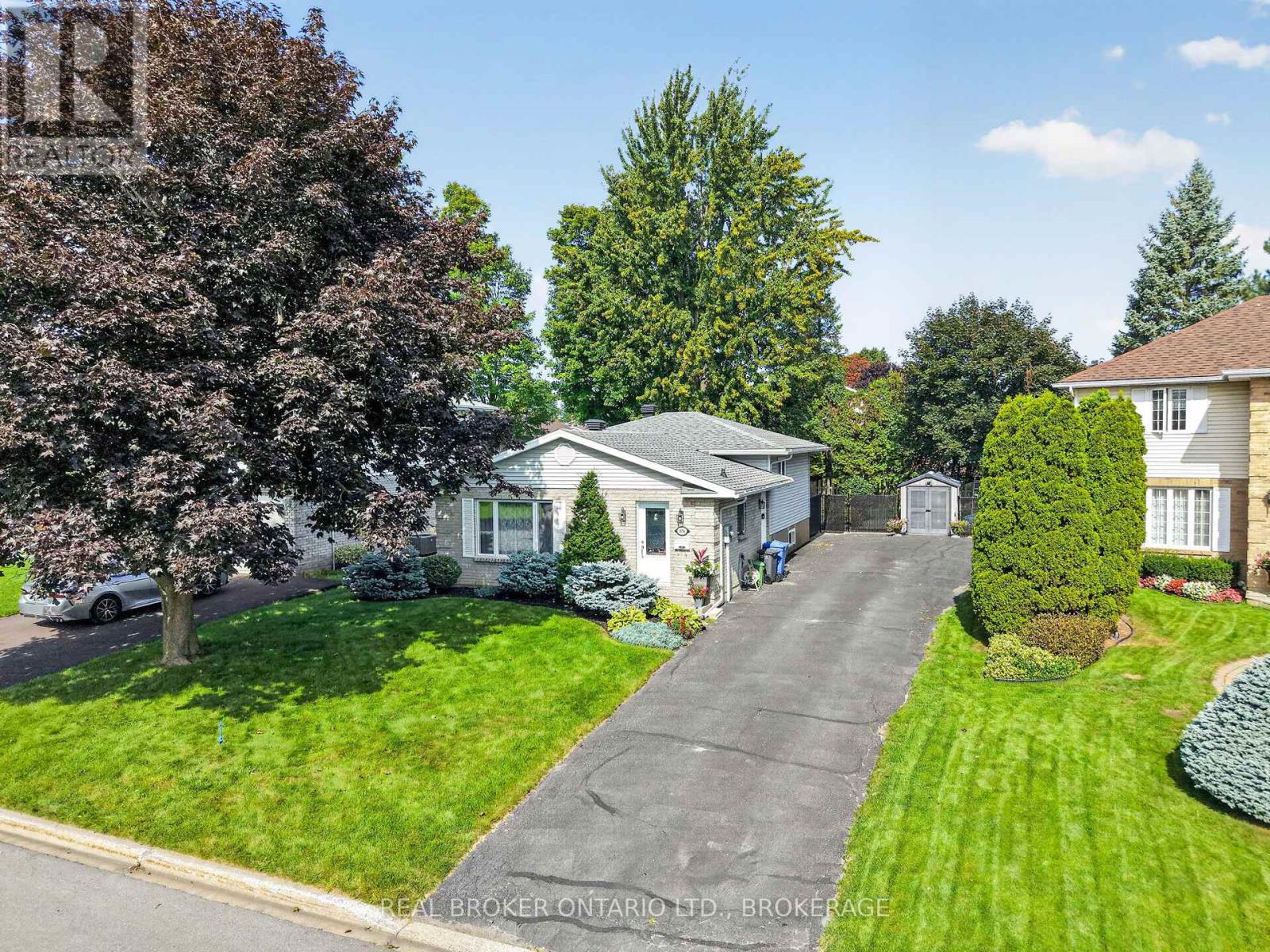 858 CHELSEA CRESCENT - 15