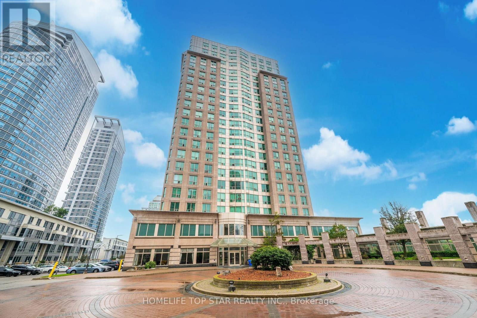 #1011 8 LEE CENTRE DRIVE - 1