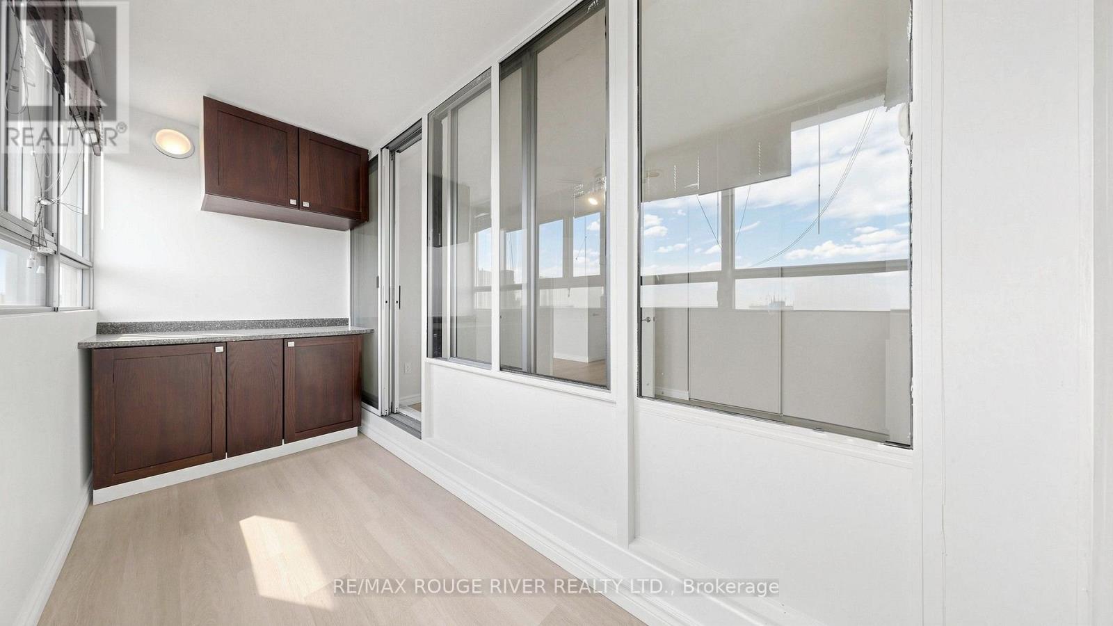 #1003 5580 SHEPPARD AVENUE E - 19