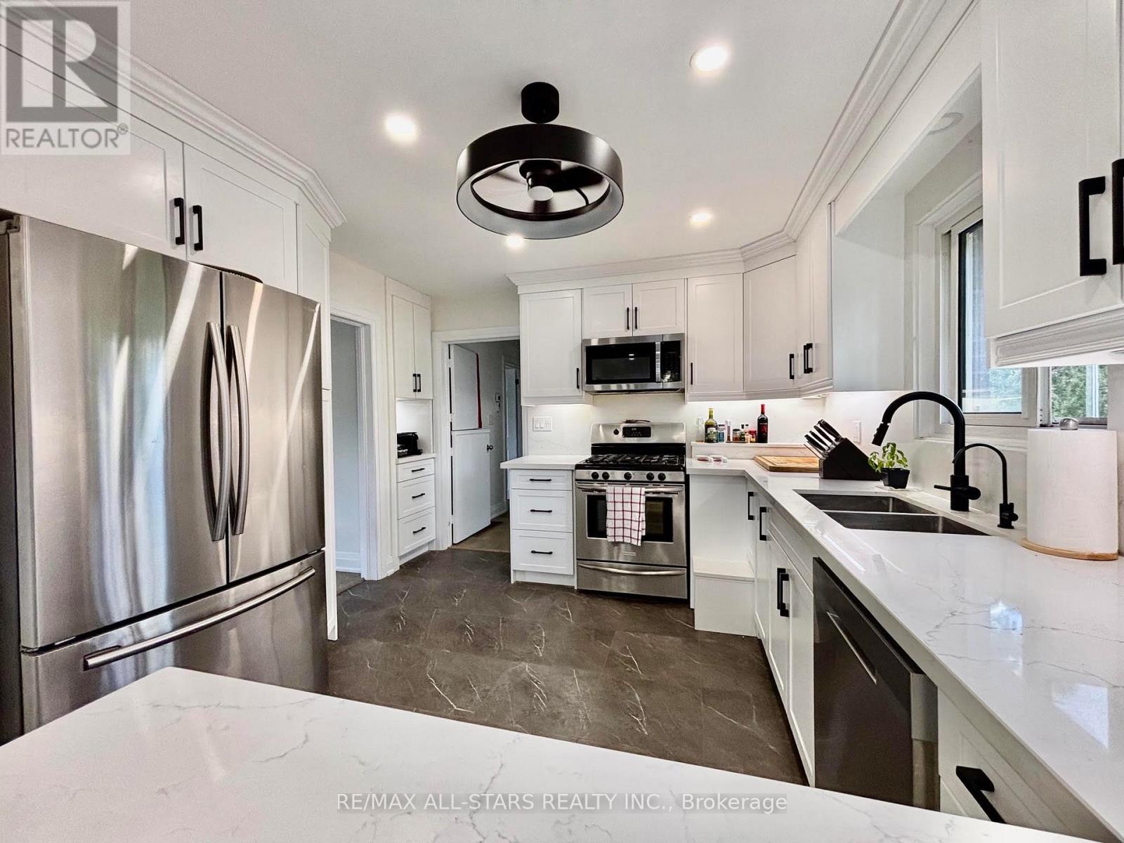 4331 MALCOLM STREET - 10