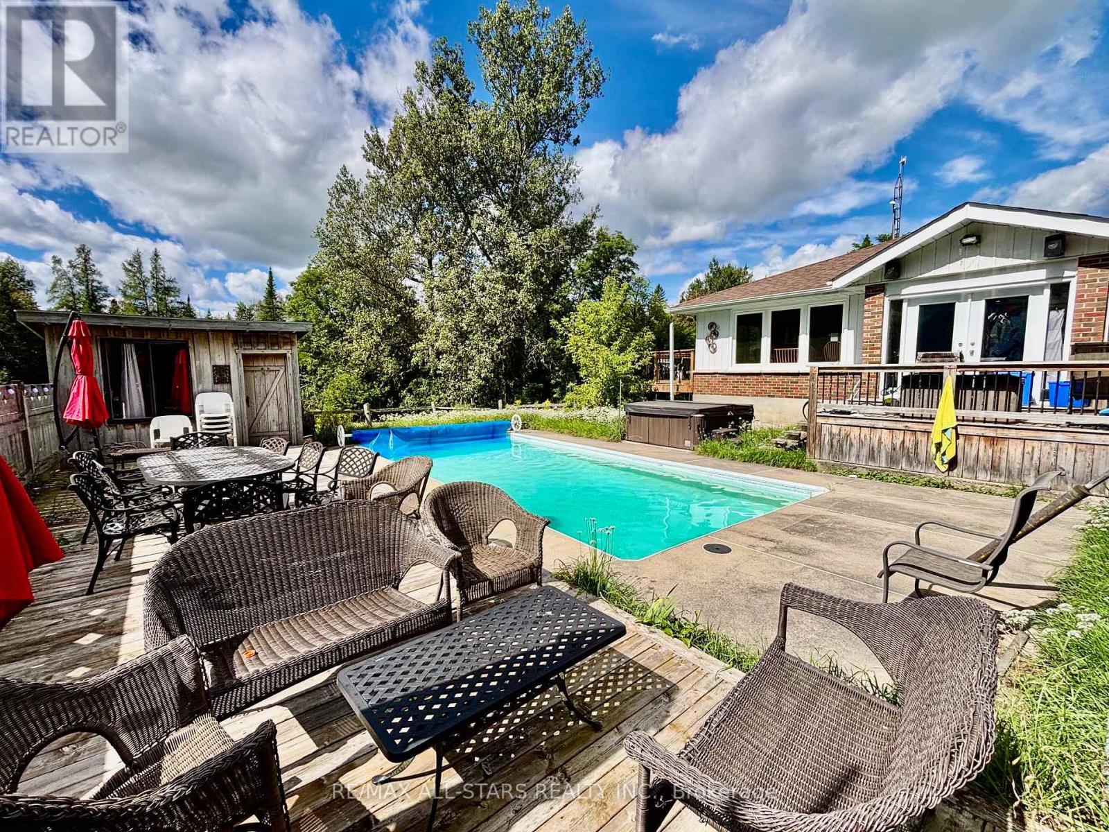 4331 MALCOLM STREET - 21