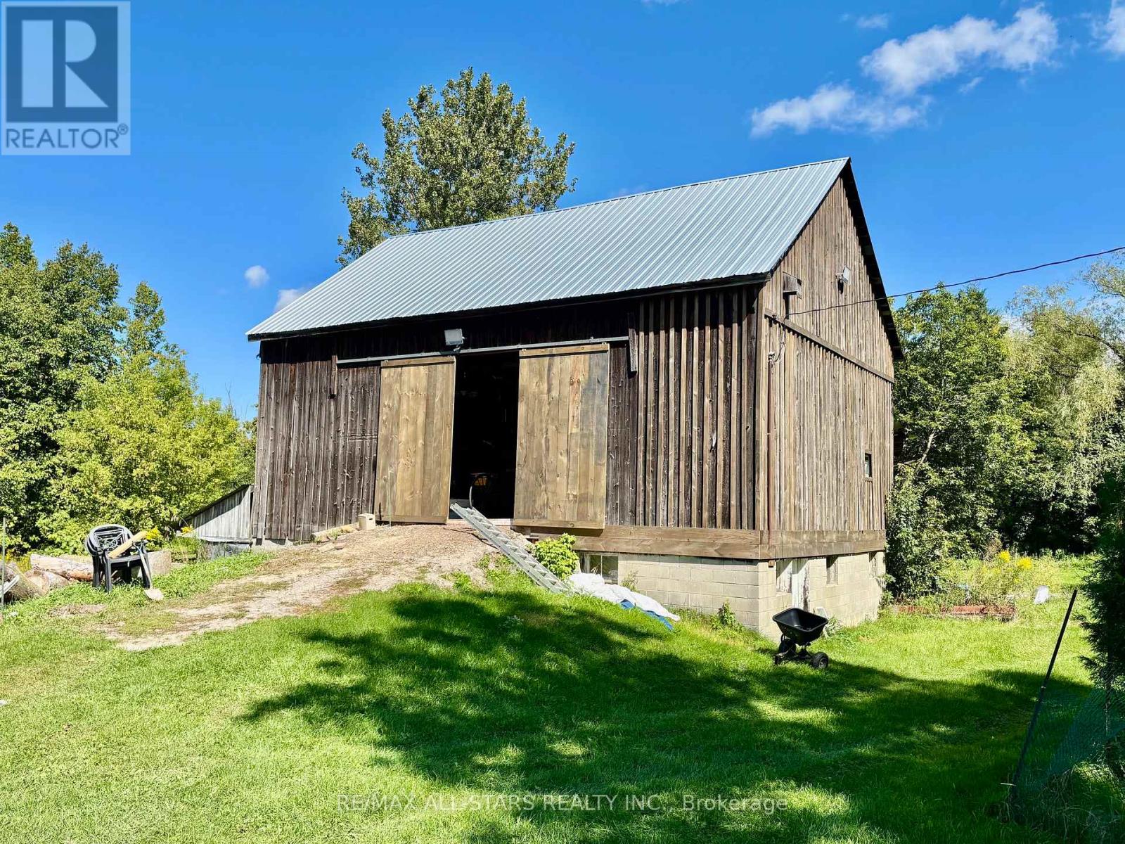 4331 MALCOLM STREET - 33