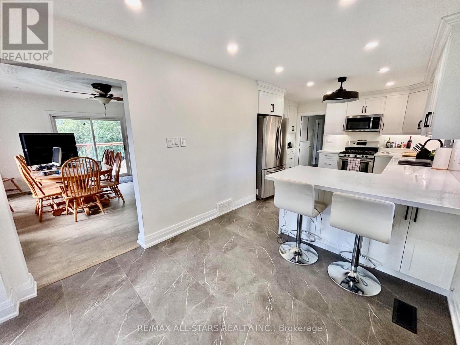 4331 MALCOLM STREET - 9