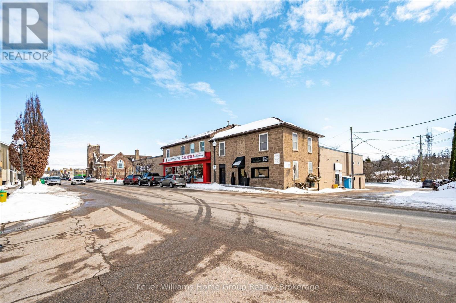 380 ST ANDREW STREET W, Centre Wellington (Fergus) — photo 2