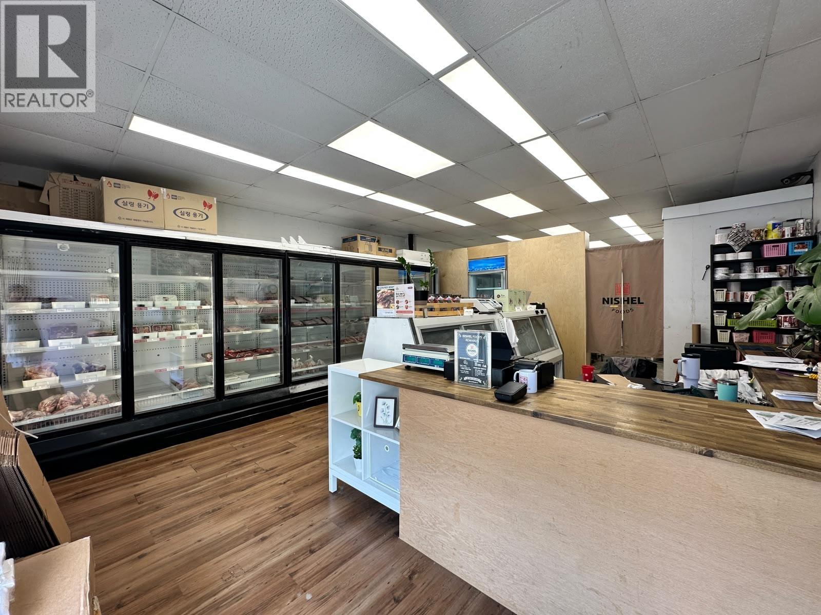 2579D LOUGHEED HIGHWAY, Port Coquitlam — photo 2