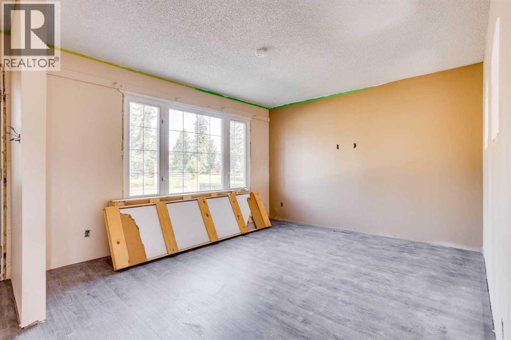 33 Poplar Crescent - Image 7