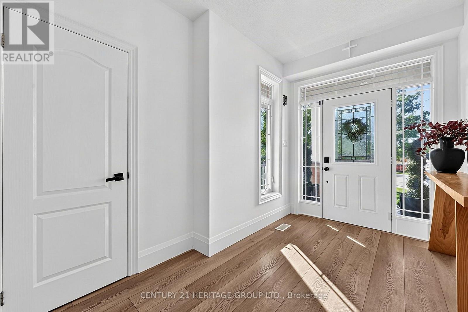 203 GRAY AVENUE, New Tecumseth (Alliston) — photo 3
