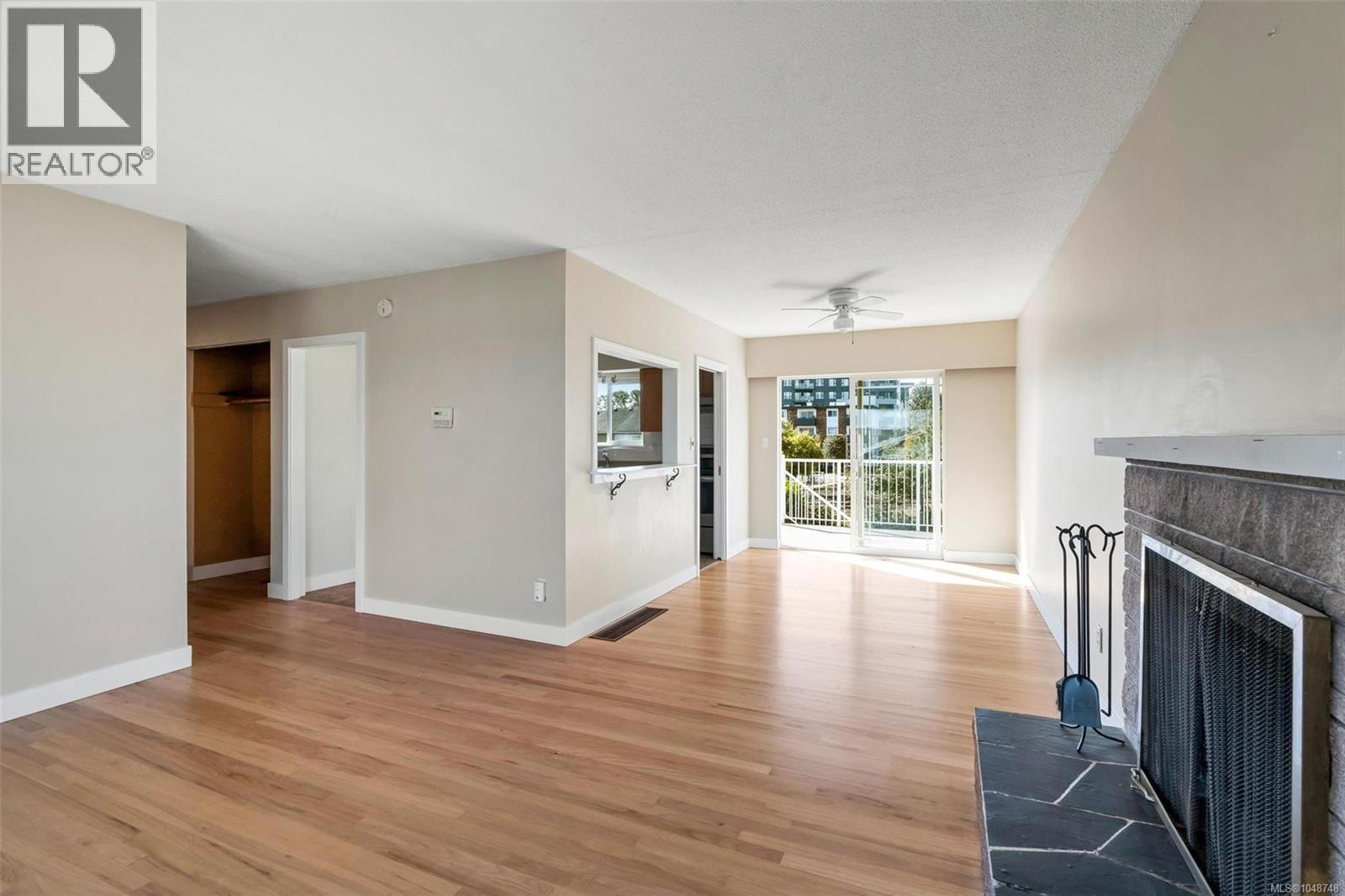 909 Shearwater St - 8