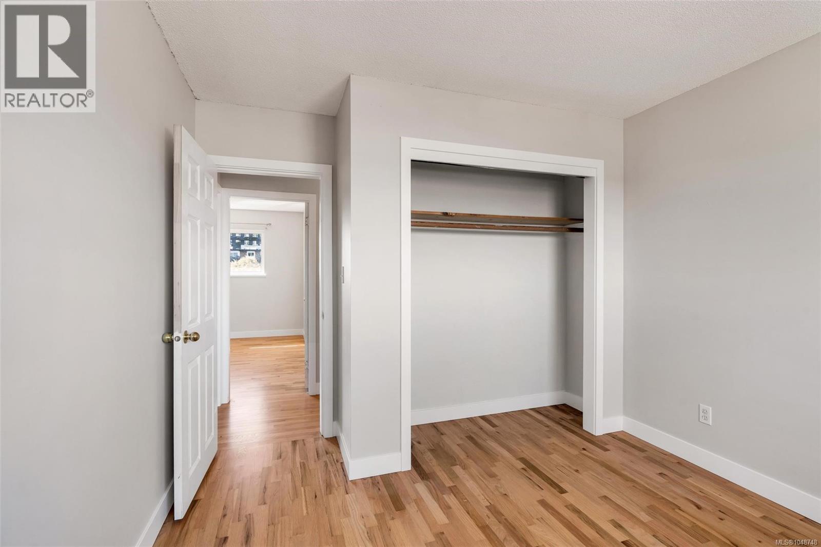 909 Shearwater St - Image 23