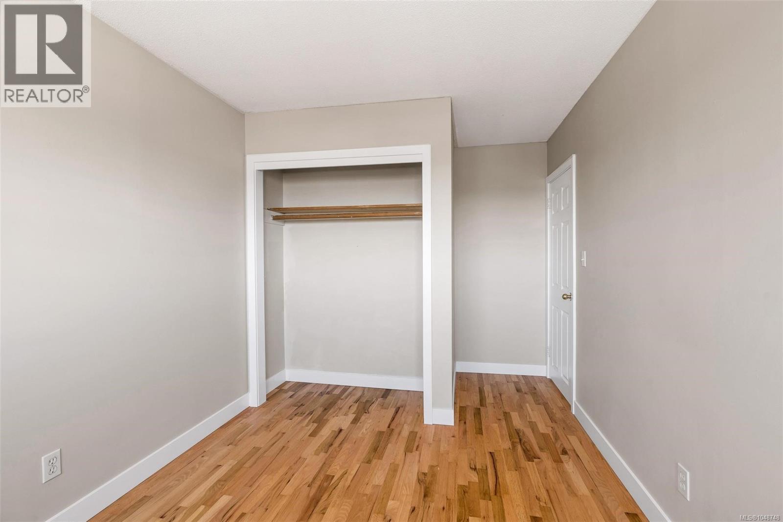 909 Shearwater St - 25