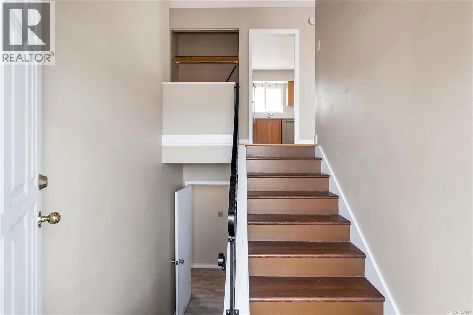 909 Shearwater St - Image 28