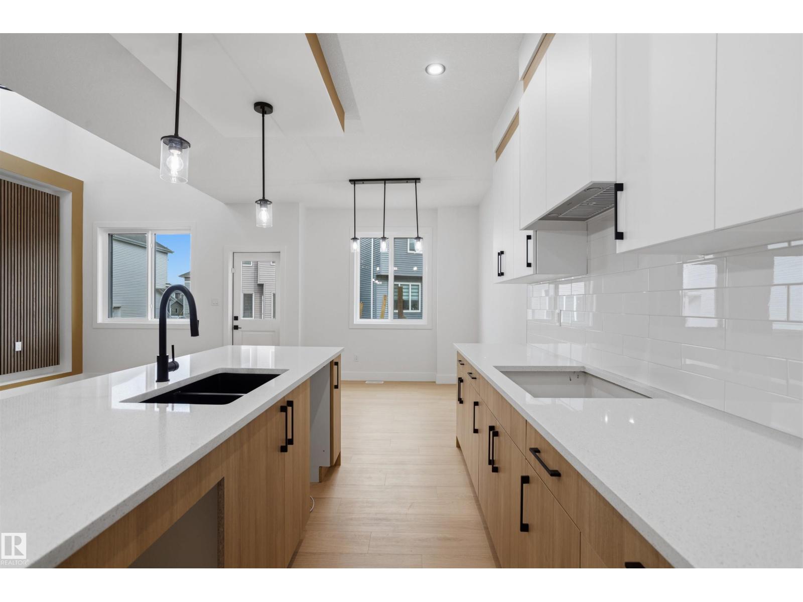 2411 209 ST NW - 15