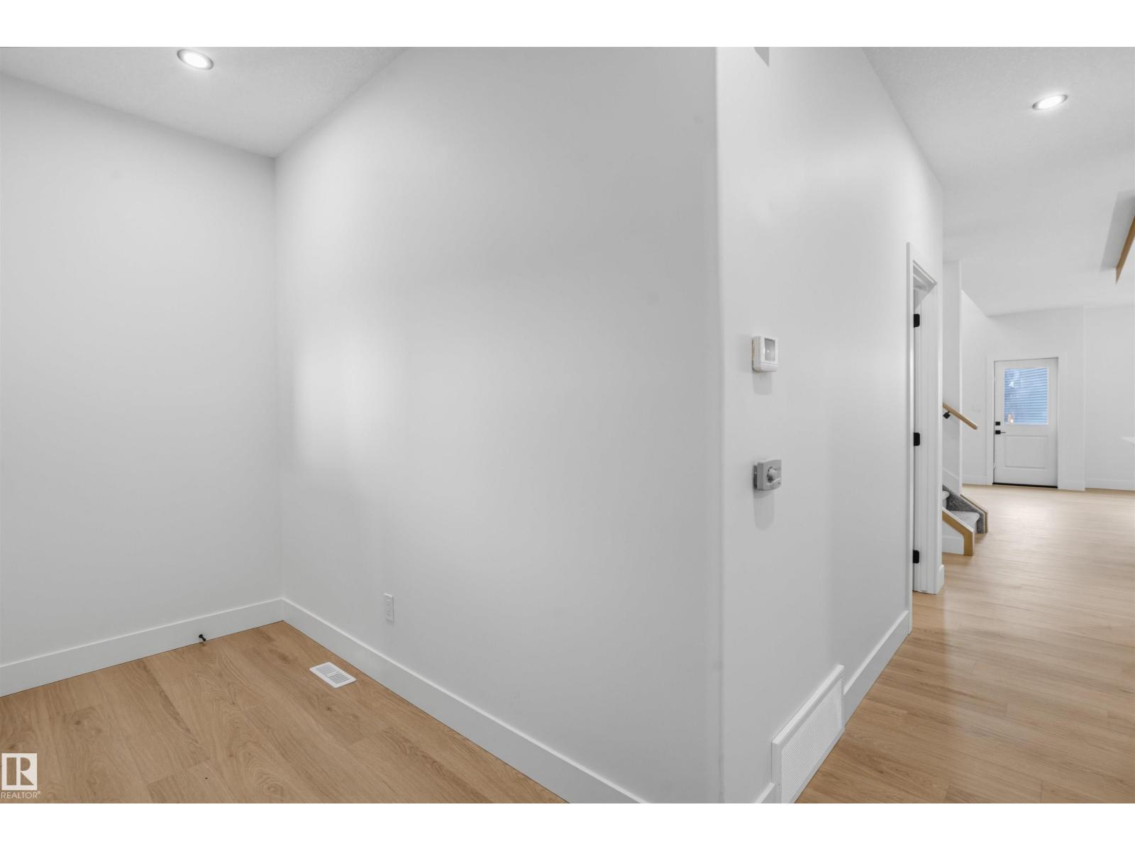 2411 209 ST NW - 5