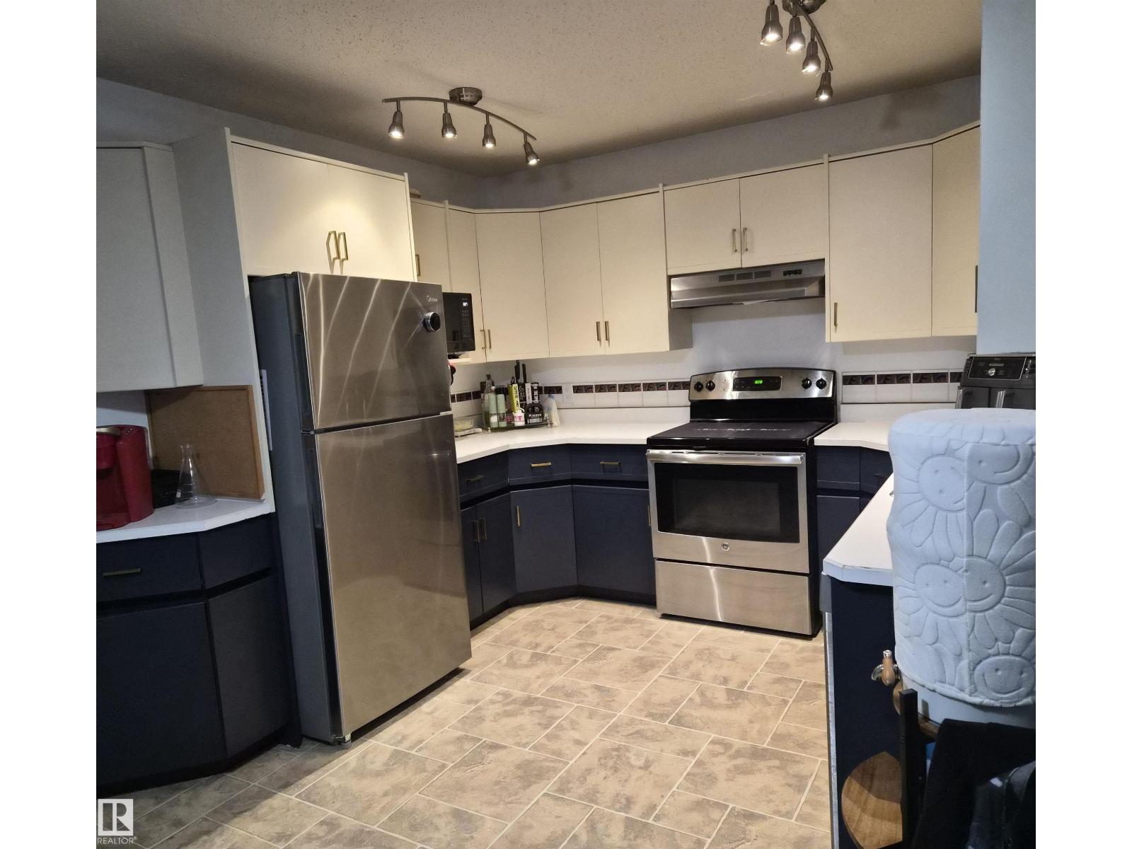 10636 110 ST - Image 26