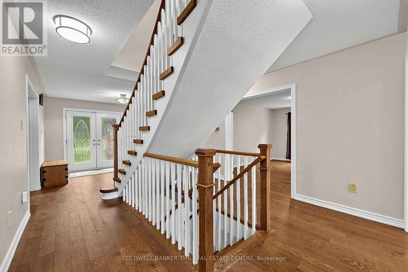 37 FALLING BROOK DRIVE - Image 4