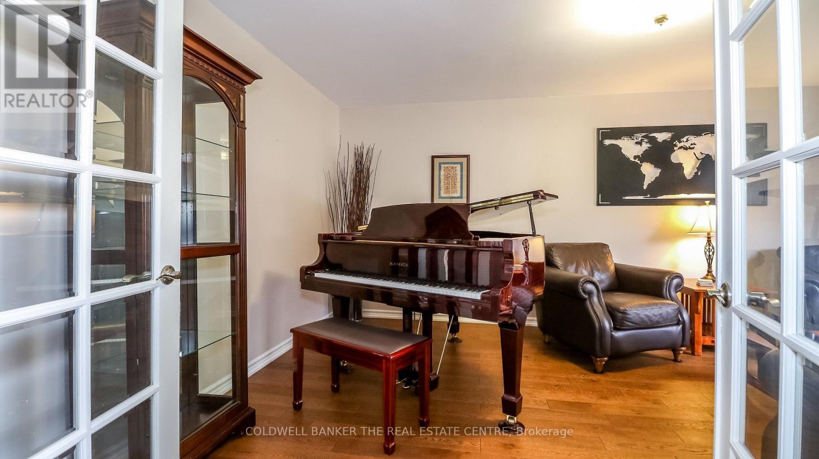 37 FALLING BROOK DRIVE - Image 7