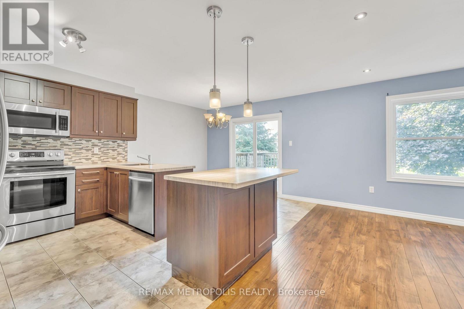 24 ACORN CRESCENT, Wasaga Beach — photo 4
