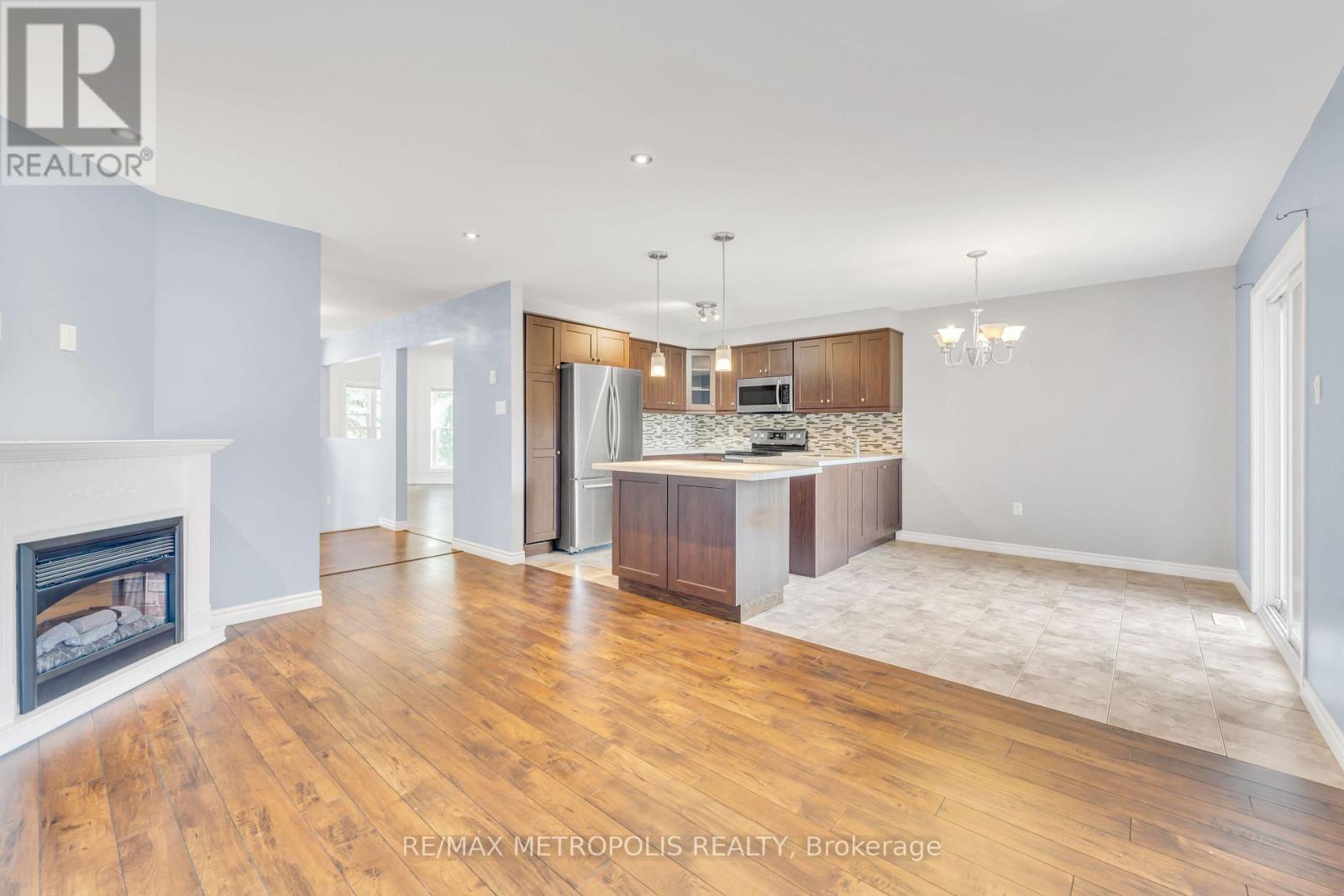24 ACORN CRESCENT, Wasaga Beach — photo 5