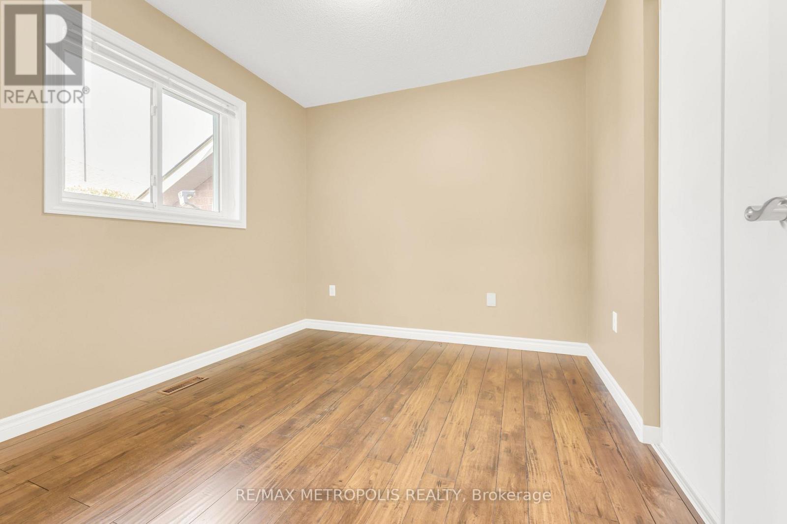 24 ACORN CRESCENT, Wasaga Beach — photo 8