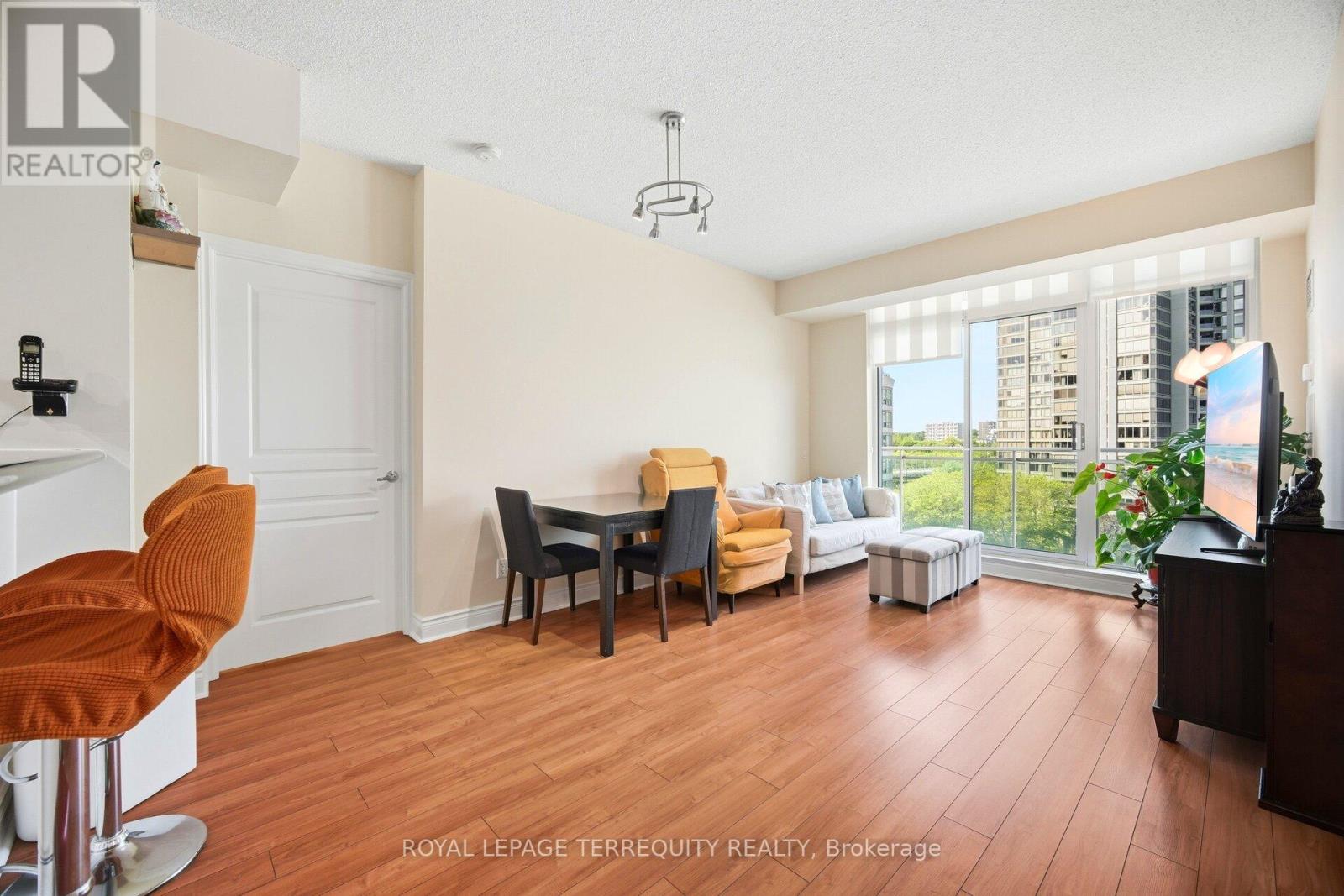 #911 5 MARINE PARADE DRIVE - 12