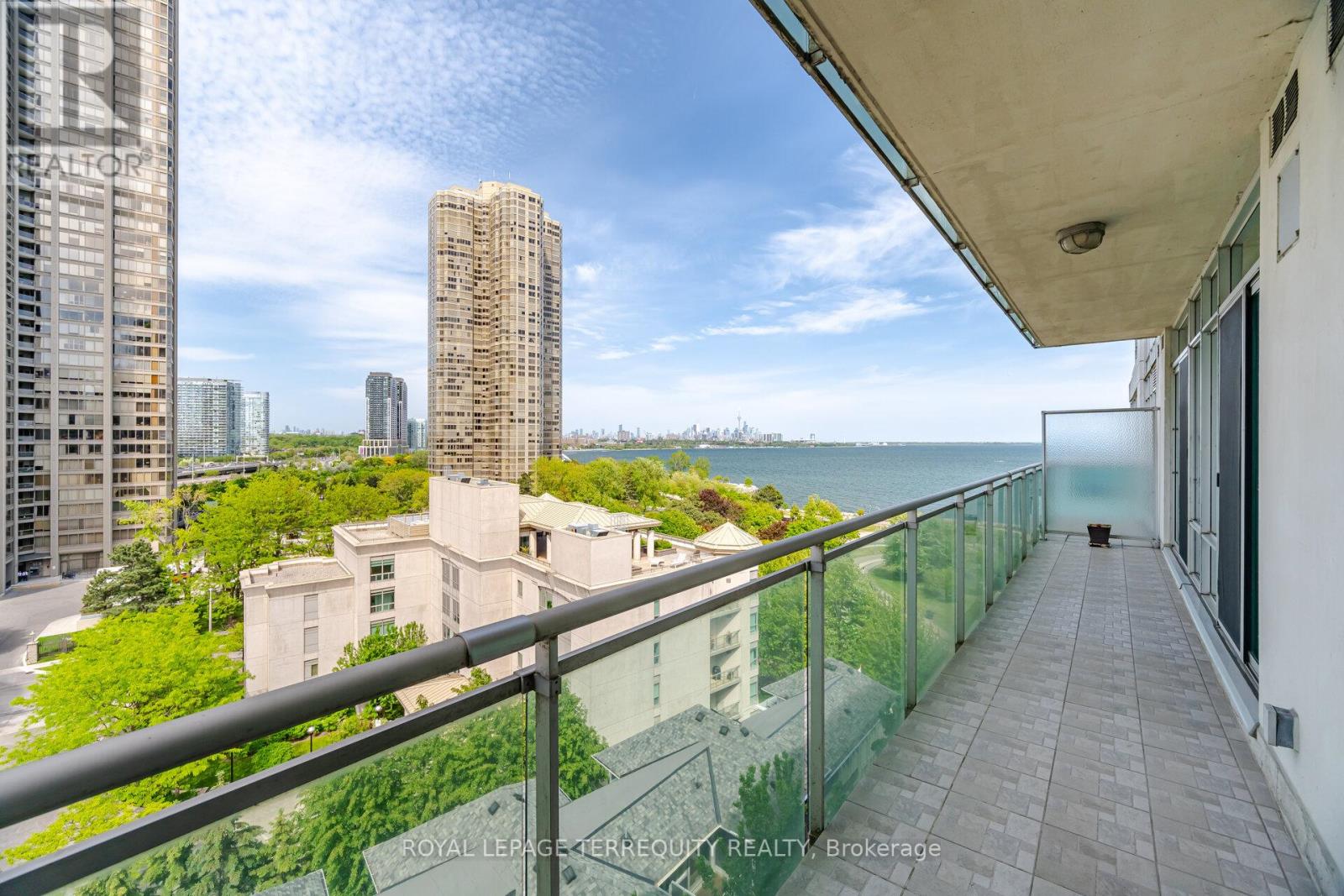 #911 5 MARINE PARADE DRIVE - 22