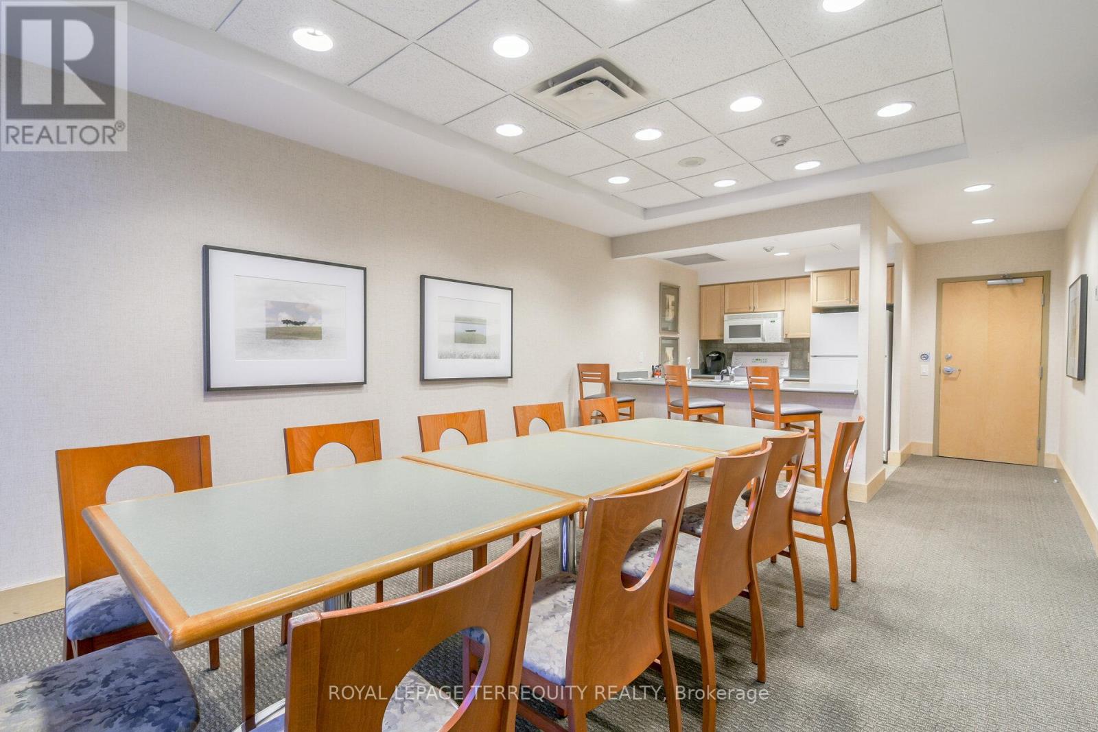 #911 5 MARINE PARADE DRIVE - 30