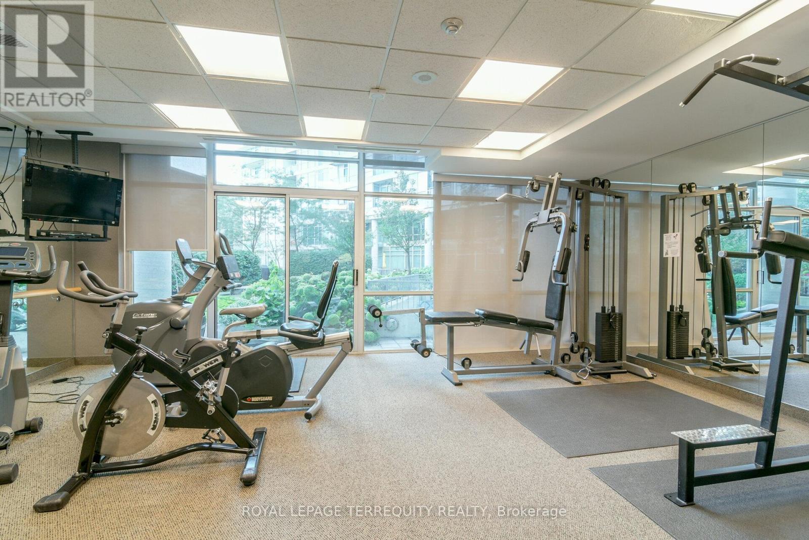 #911 5 MARINE PARADE DRIVE - 33