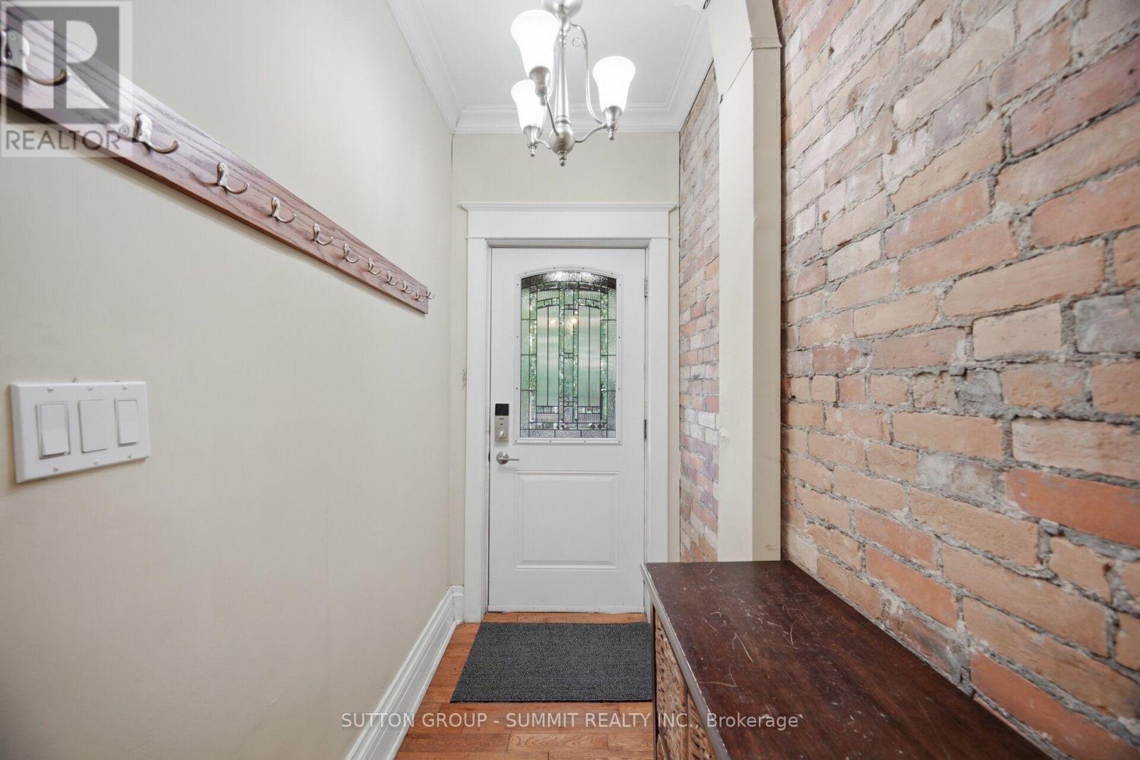 500 INDIAN GROVE - 4