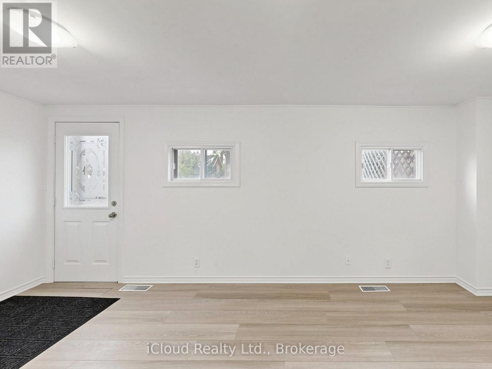 32 SEVENTEENTH STREET - 12