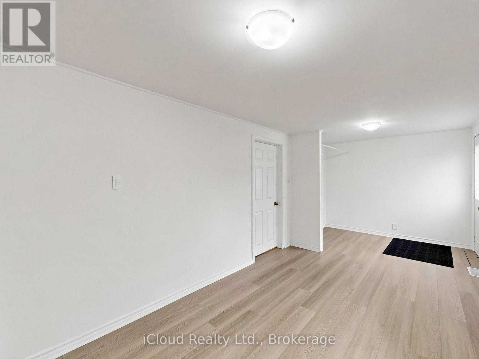 32 SEVENTEENTH STREET - 14
