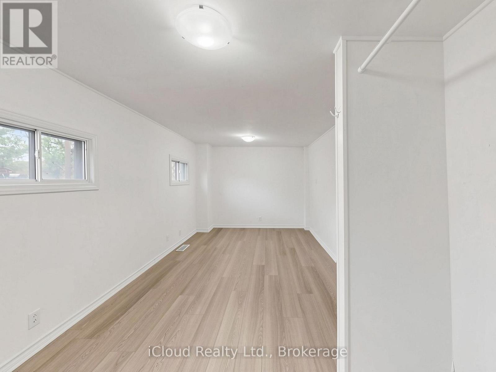 32 SEVENTEENTH STREET - 15